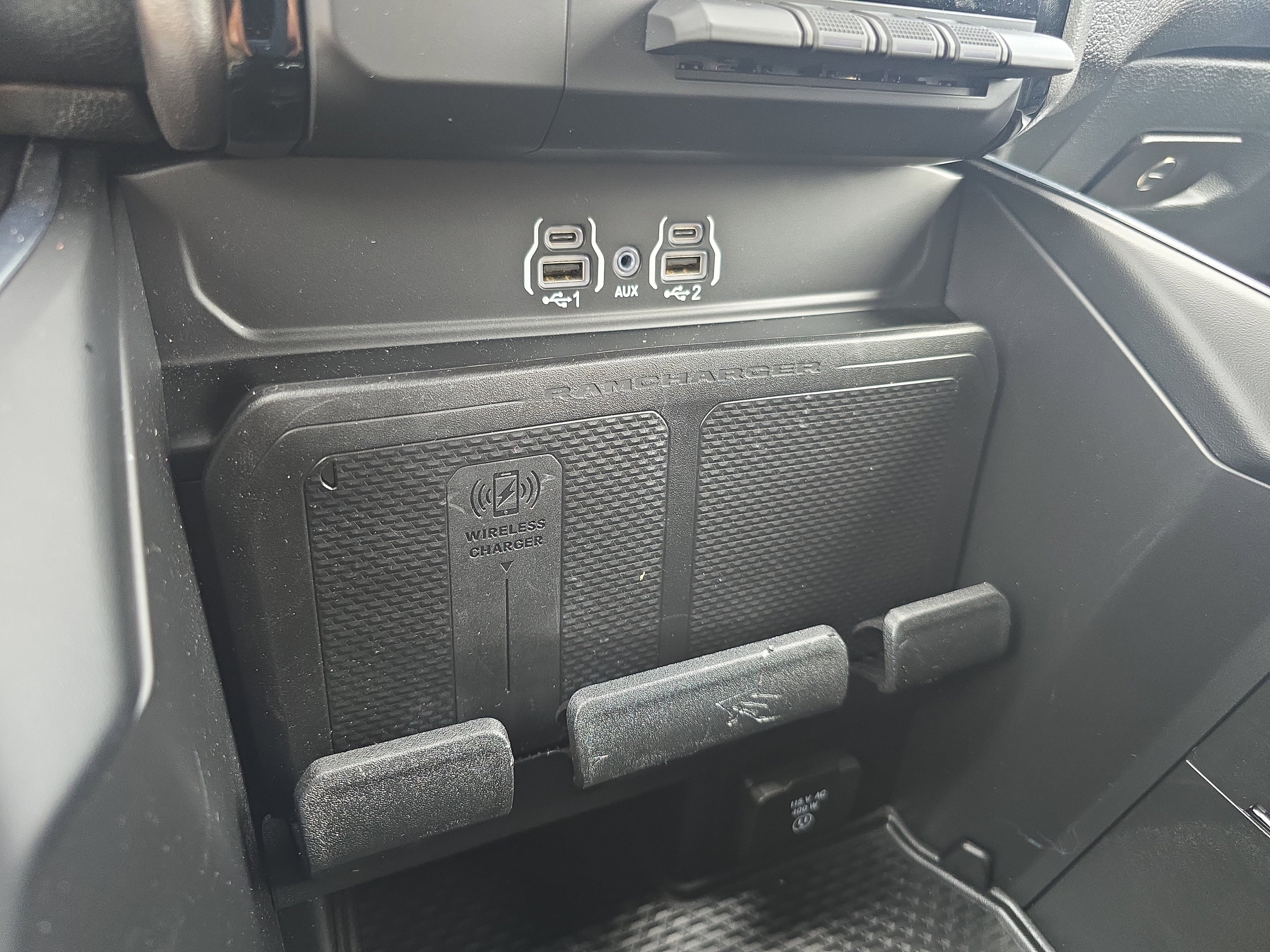 Used 2025 RAM 1500 Laramie image 34