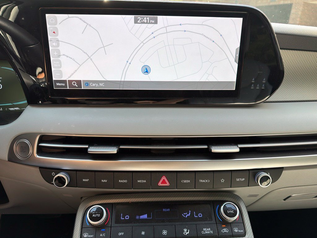 Used 2024 Hyundai Palisade SEL FWD image 12