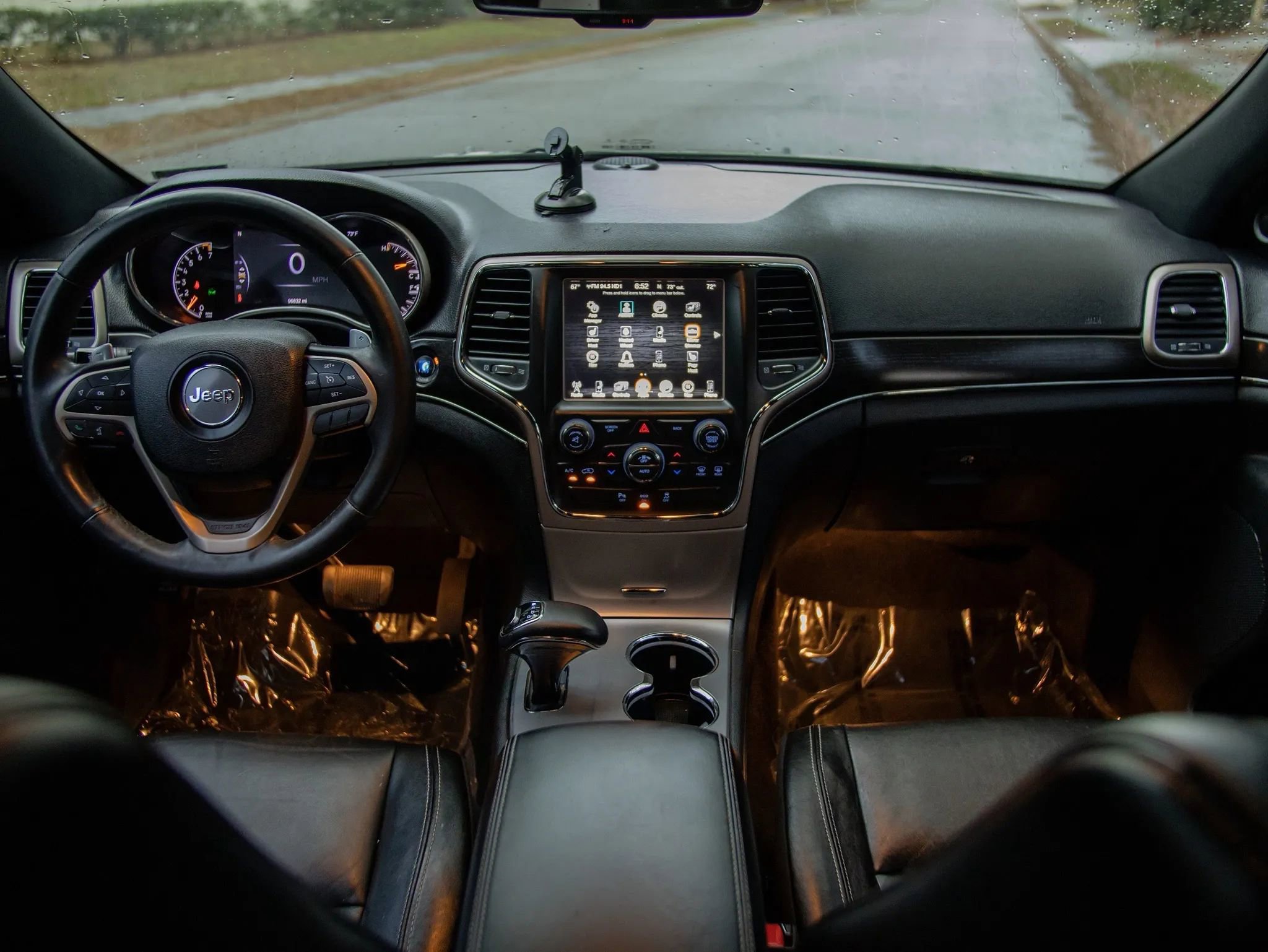 Used 2014 Jeep Grand Cherokee Limited image 31