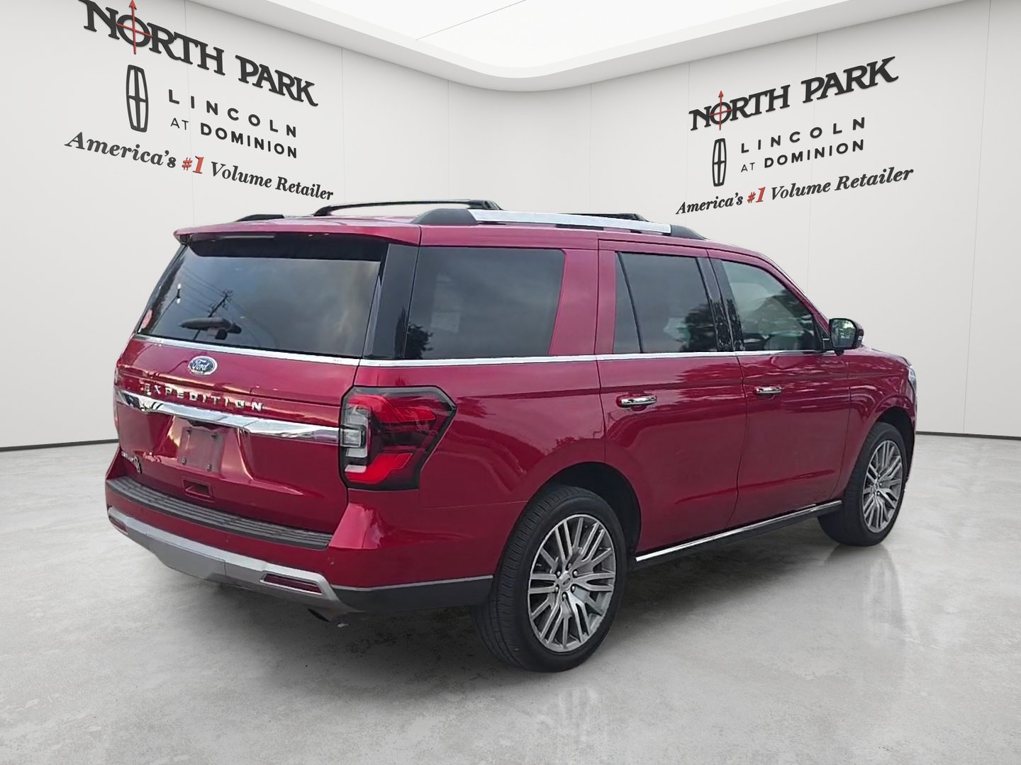 Used 2022 Ford Expedition Limited AWD/4WD image 5