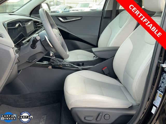 Certified 2025 Kia Niro EX image 12