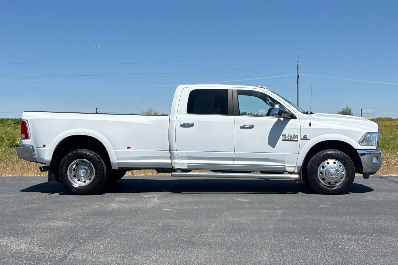 Used 2014 RAM 3500 Laramie RWD image 3
