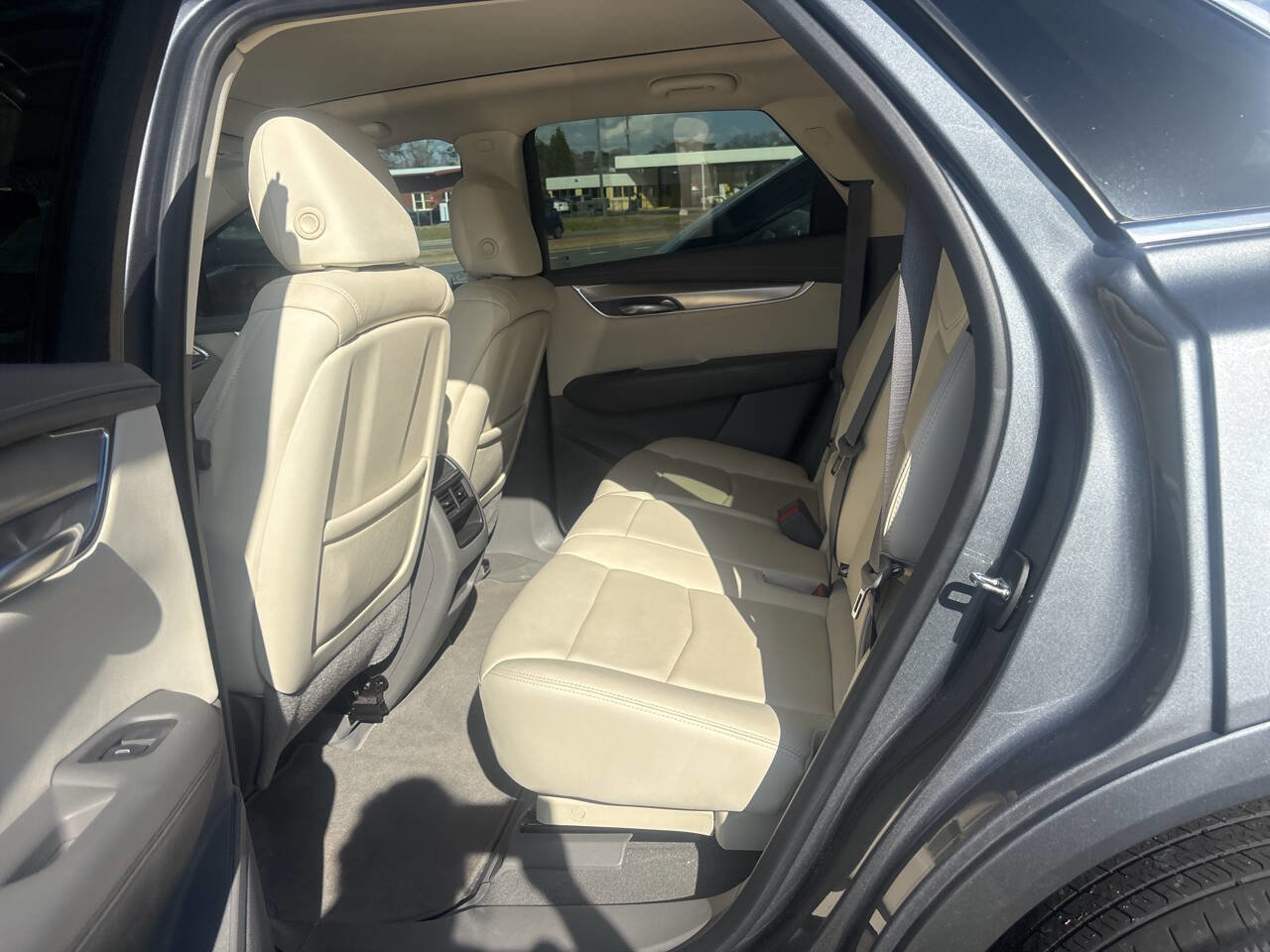 Used 2020 Cadillac XT5 Premium Luxury w/ LPO, Floor Liner Package image 14