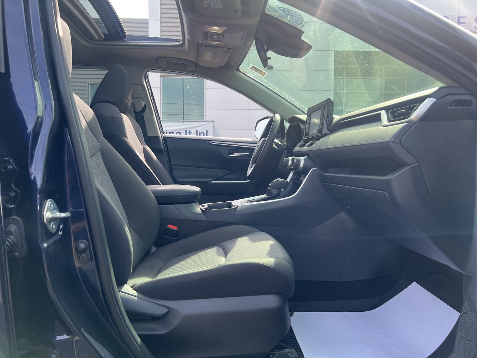 Used 2022 Toyota RAV4 XLE image 53