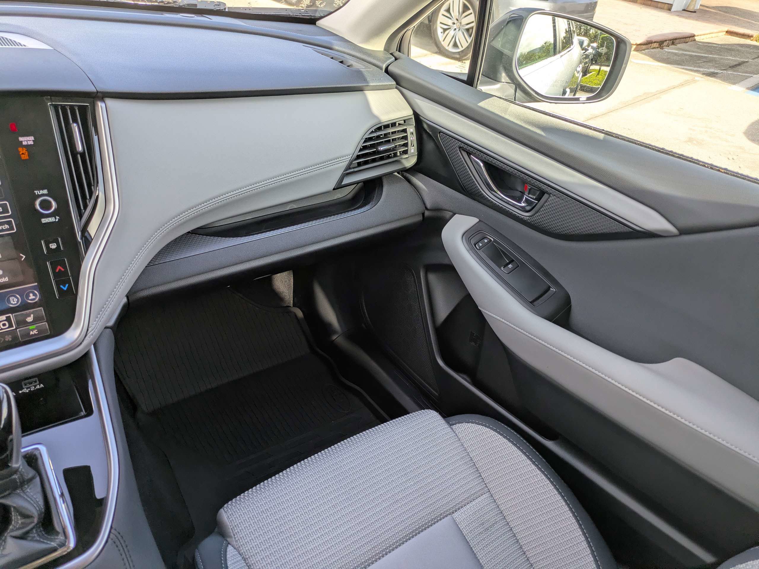 Certified 2025 Subaru Outback Premium w/ Popular Package #1A image 18