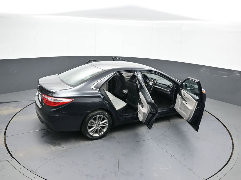 Used 2016 Toyota Camry SE image 43