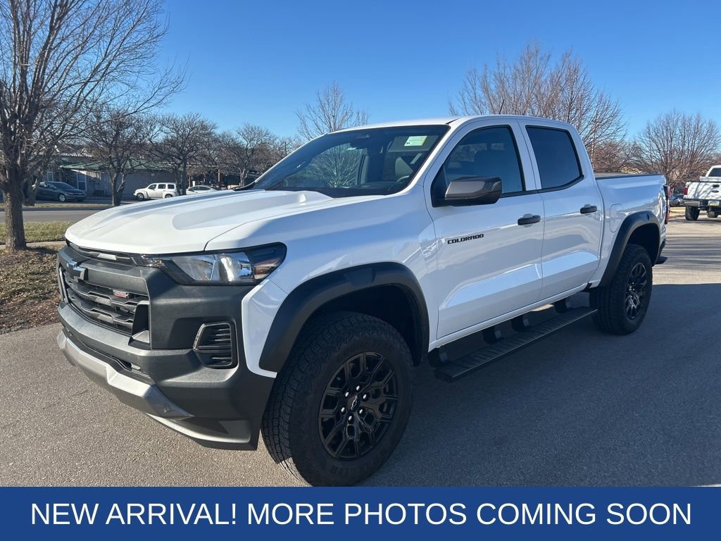 Used 2025 Chevrolet Colorado Trail Boss image 1
