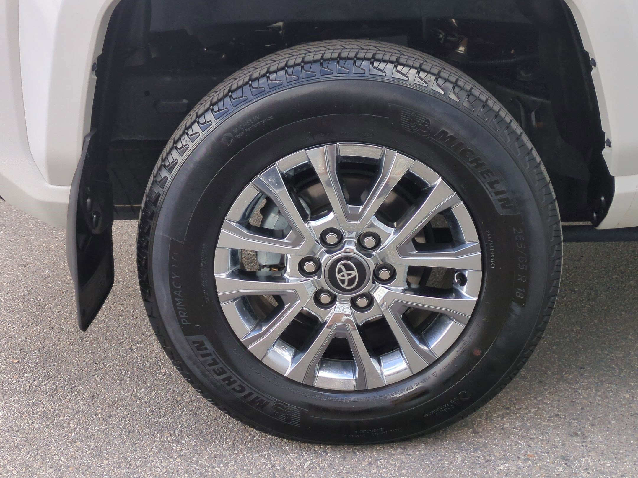 Used 2024 Toyota Tacoma Limited image 29