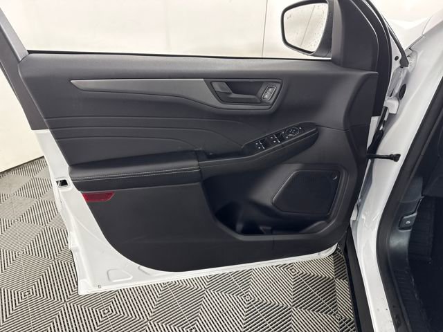 Used 2023 Ford Escape Active image 18