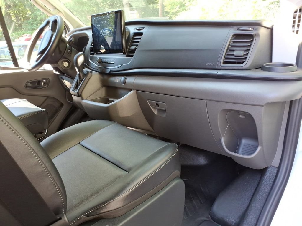 Used 2023 Ford Transit 150 Low Roof AWD image 7