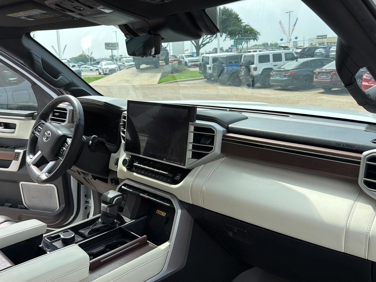 Used 2023 Toyota Sequoia Capstone AWD/4WD image 22