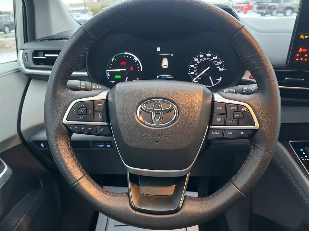 Certified 2023 Toyota Sienna XLE image 16