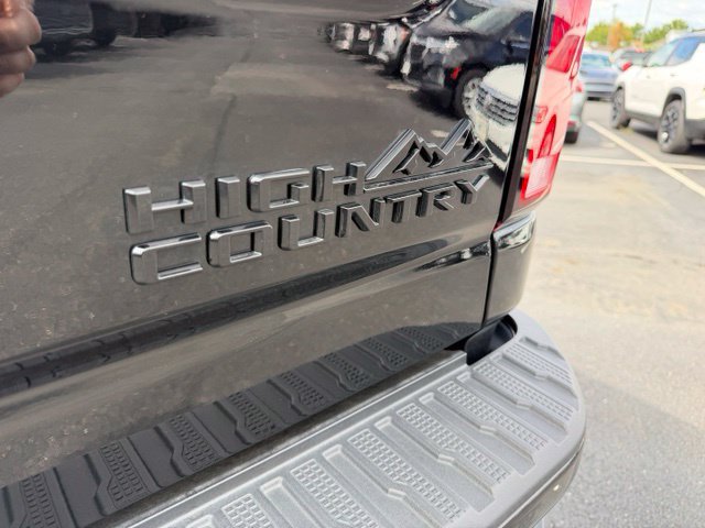 Certified 2026 Chevrolet Silverado 2500 High Country w/ High Country Premium Package AWD/4WD image 10