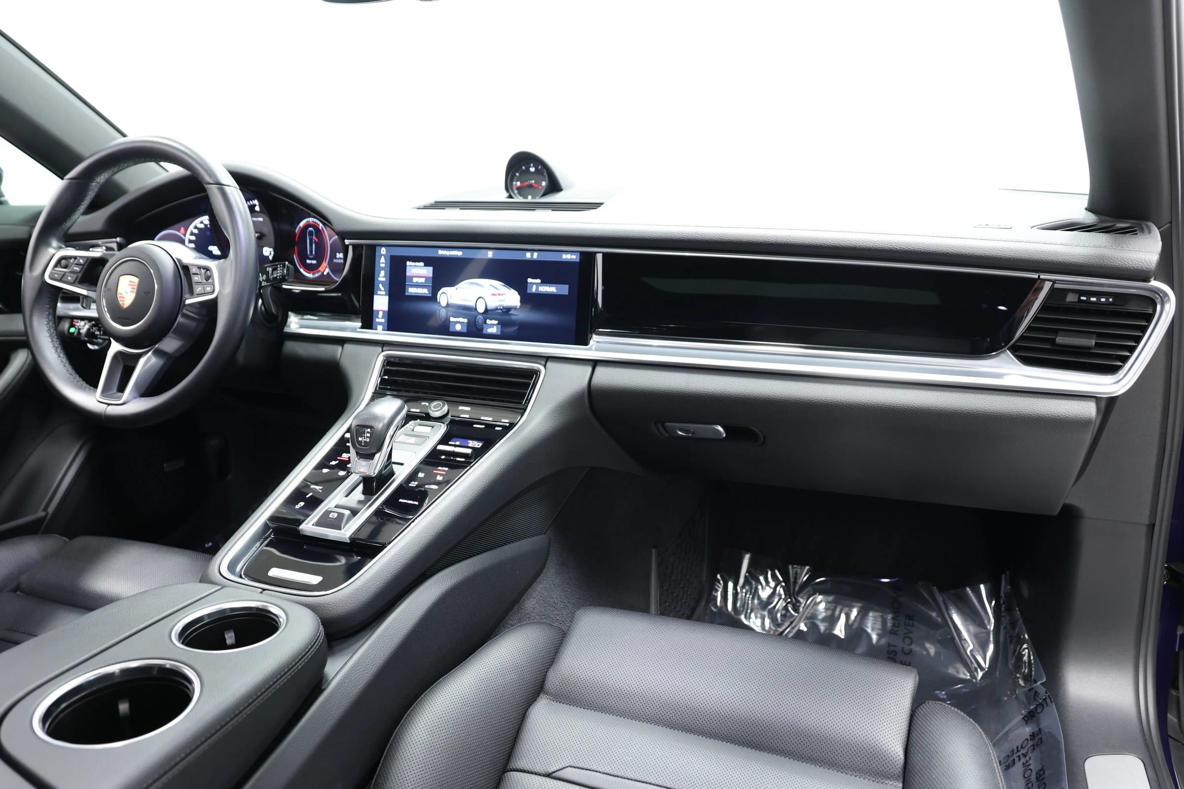 Used 2020 Porsche Panamera AWD/4WD image 99