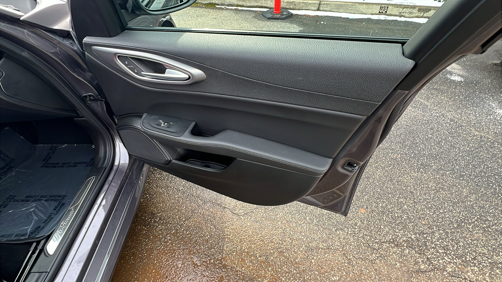 Used 2024 Alfa Romeo Giulia Veloce image 19