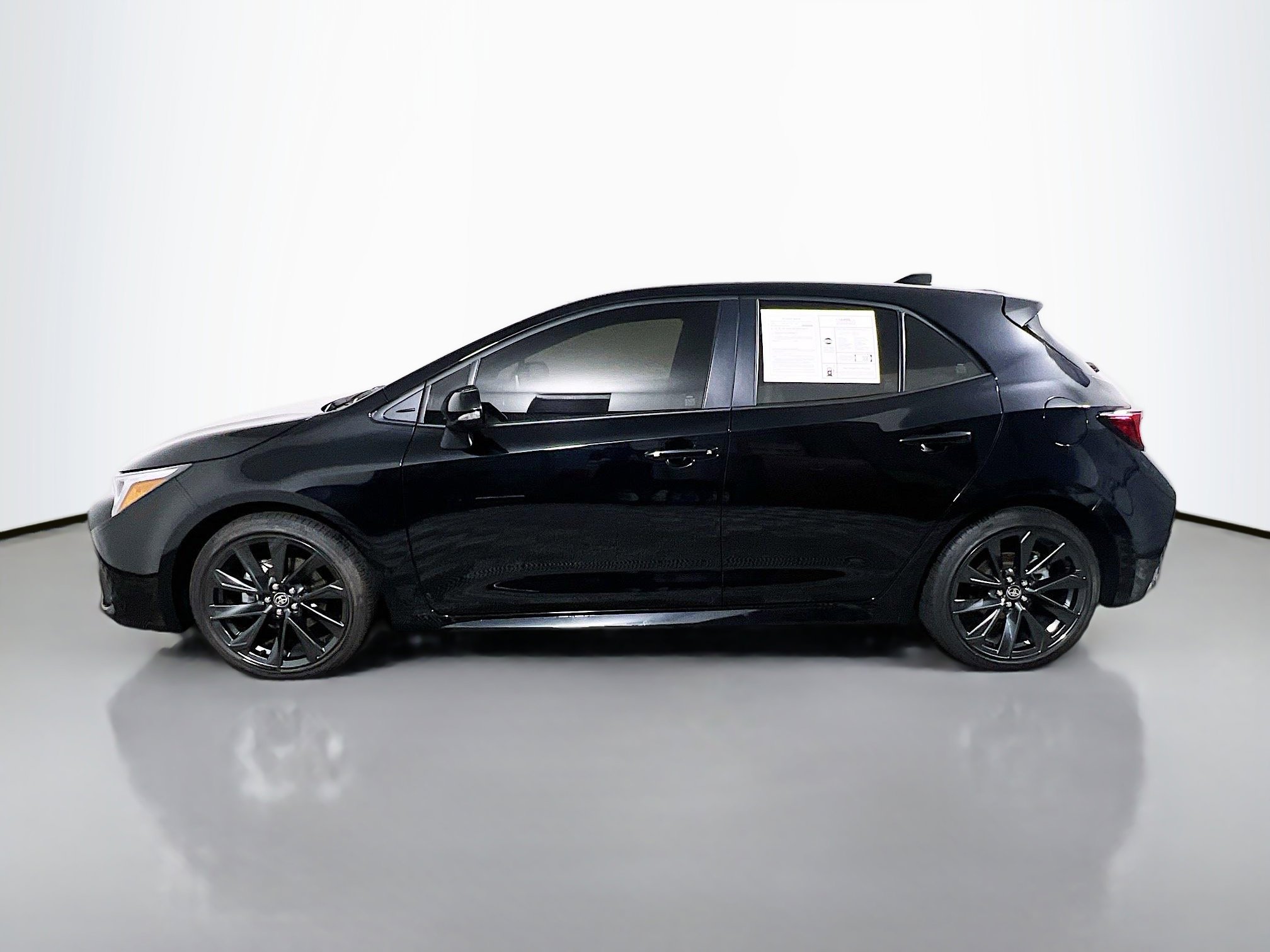 Used 2026 Toyota Corolla XSE FWD image 9
