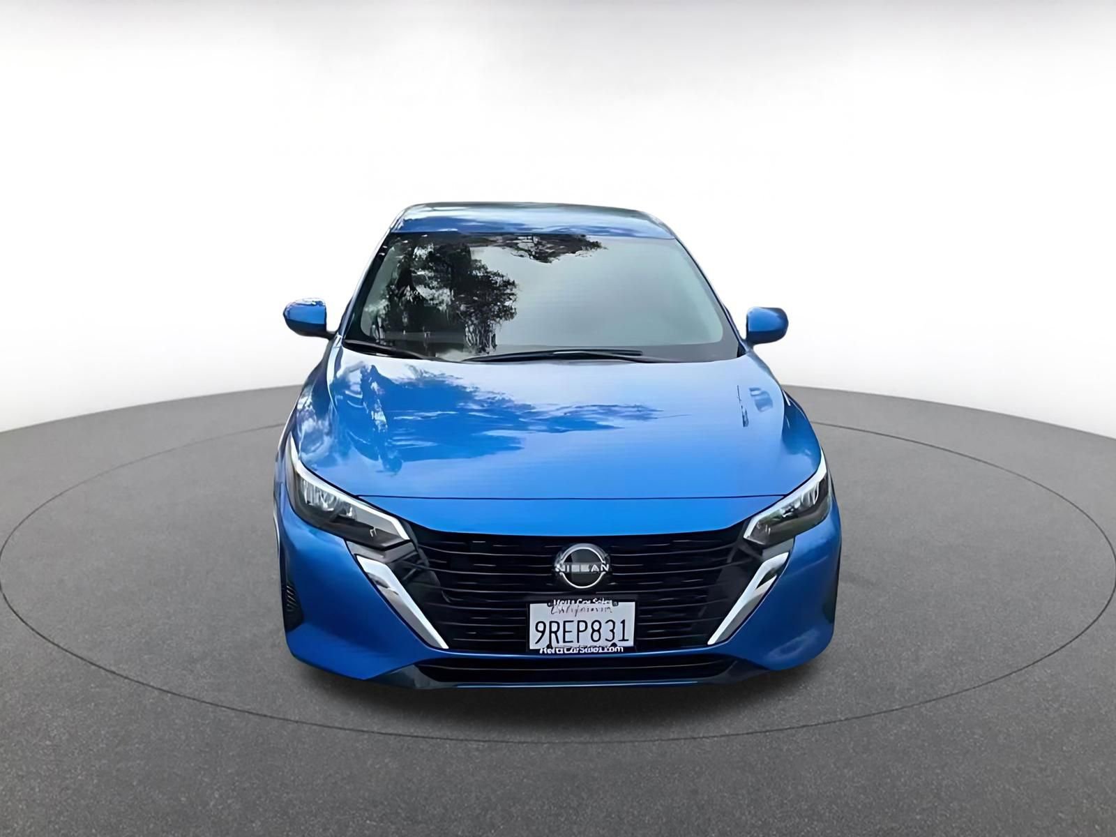 Used 2025 Nissan Sentra SV FWD image 4
