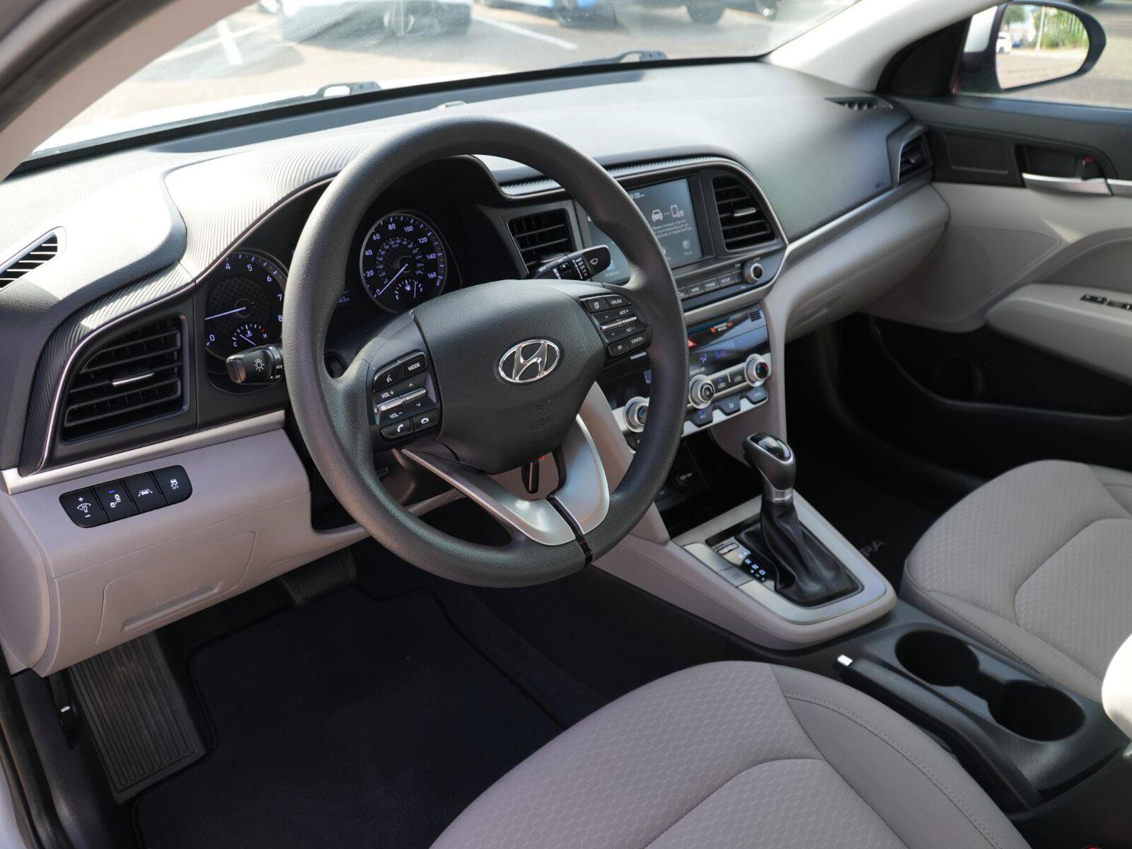 Used 2020 Hyundai Elantra SEL FWD image 6