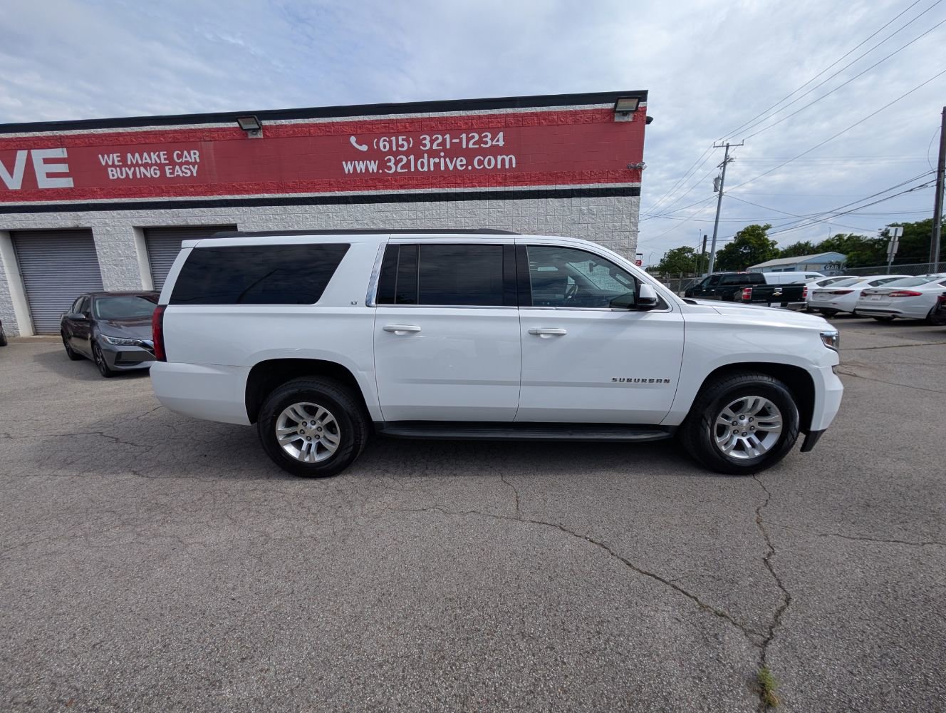 Used 2020 Chevrolet Suburban LT AWD/4WD image 5