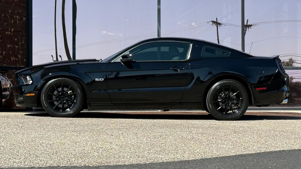 Used 2014 Ford Mustang GT w/ Equipment Group 301A RWD image 5