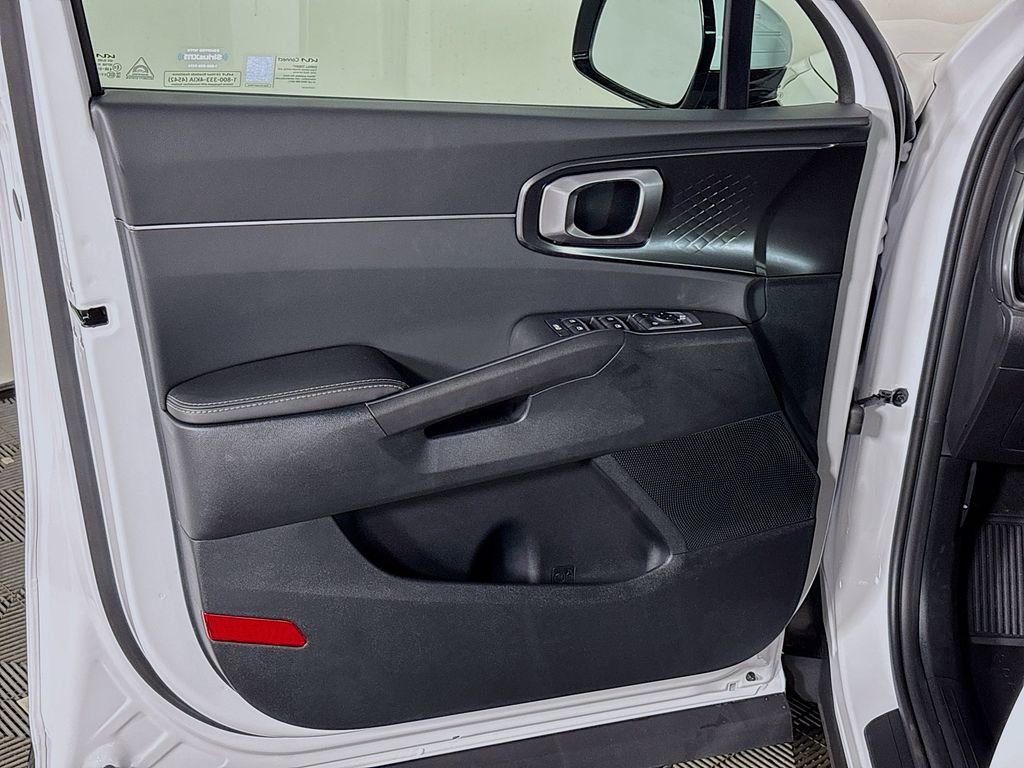 New 2025 Kia Sorento EX w/ Panoramic Sunroof Package image 11