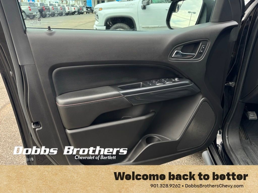 Certified 2016 GMC Canyon SLE w/ All Terrain Adventure Package image 10