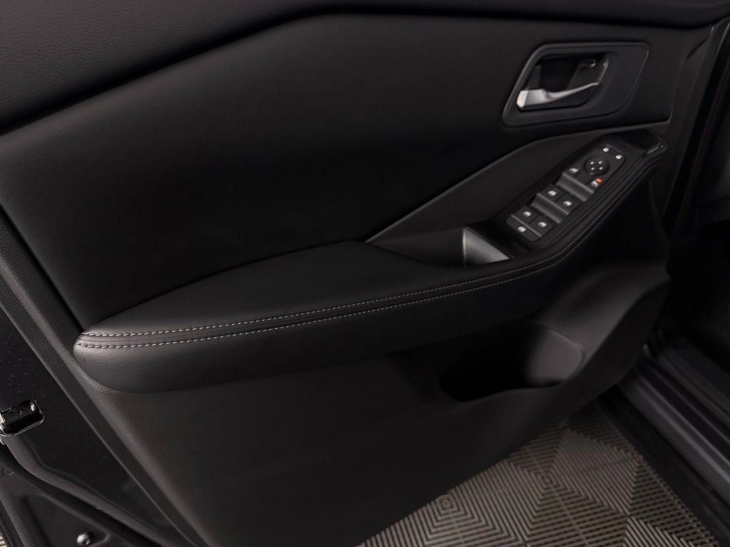 Used 2026 Nissan Rogue SV w/ Cold Weather Package image 24