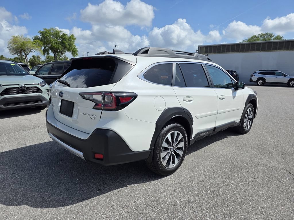 Used 2025 Subaru Outback Limited XT AWD/4WD image 3