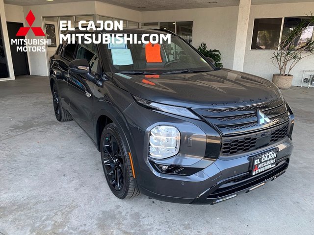 Used 2025 Mitsubishi Outlander SEL Black Edition image 1