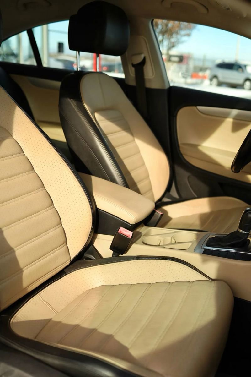 Used 2013 Volkswagen CC R-Line image 53