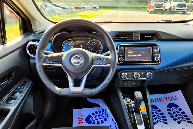 Used 2025 Nissan Versa SV FWD image 6