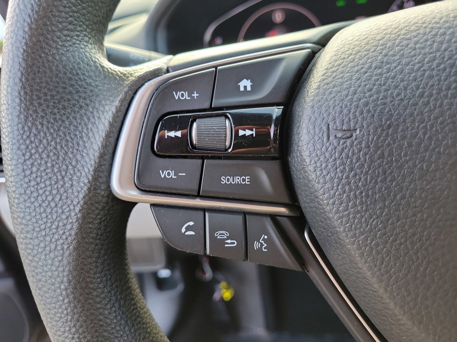 Used 2019 Honda Accord LX image 18