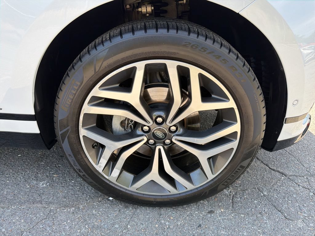 Used 2019 Land Rover Range Rover Velar R-Dynamic SE AWD/4WD image 9