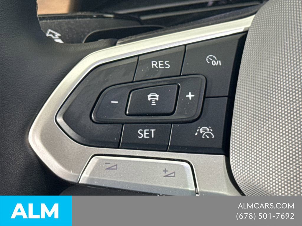 Used 2025 Volkswagen Atlas SE FWD image 29