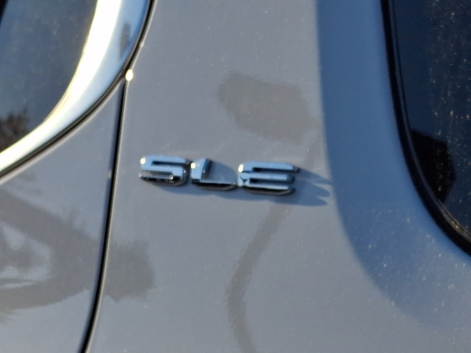 Used 2023 GMC Acadia SLE FWD image 30