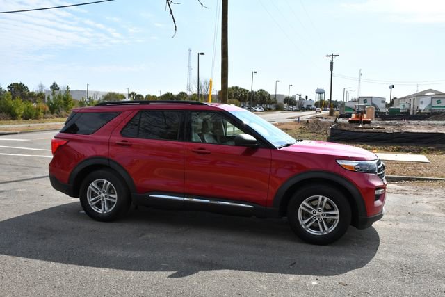 Used 2020 Ford Explorer XLT w/ Equipment Group 202A image 2