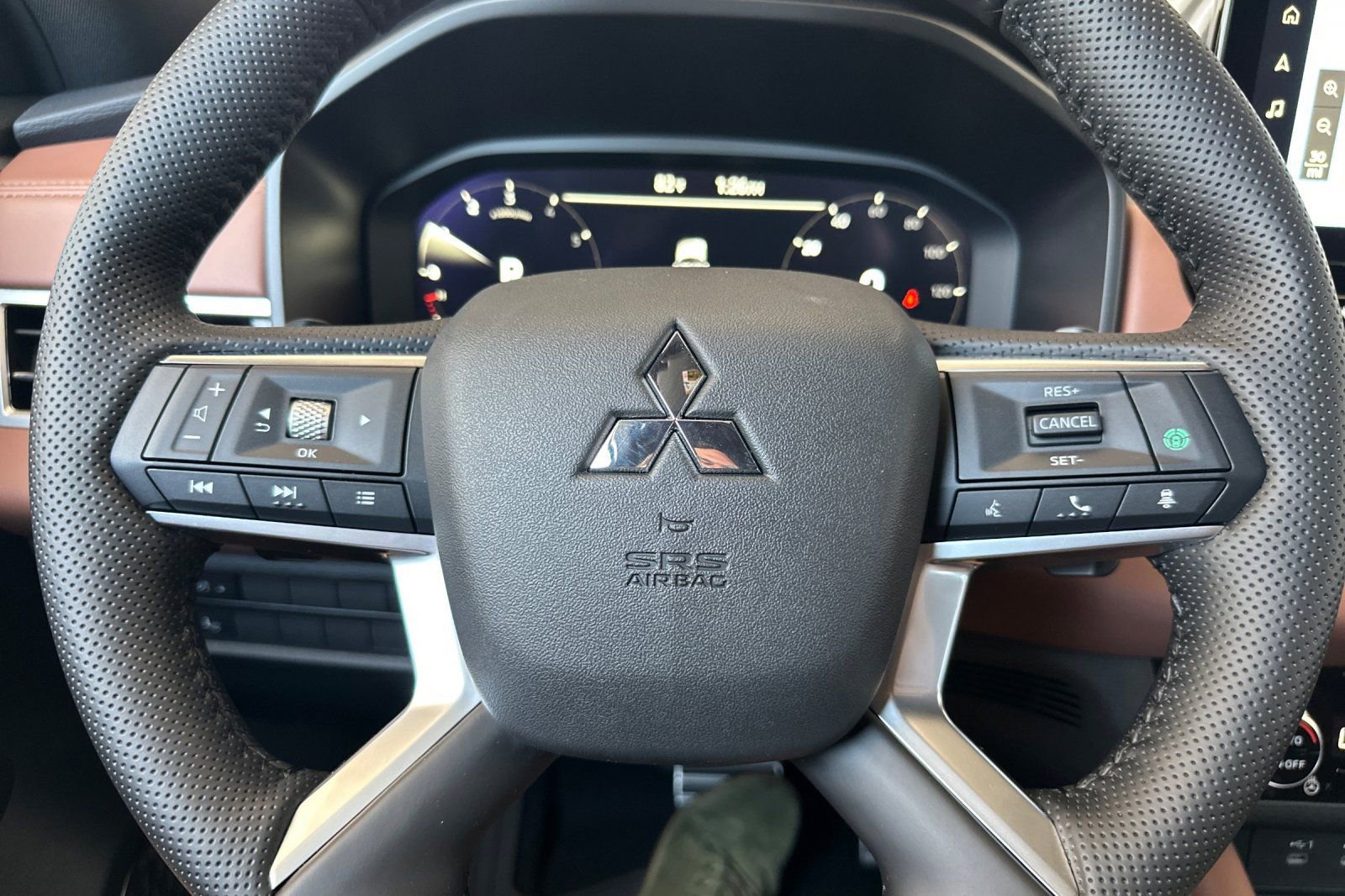 New 2025 Mitsubishi Outlander SEL image 22