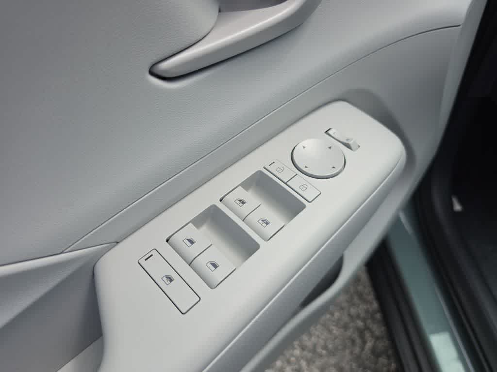 New 2027 Hyundai Kona SEL Sport FWD image 17