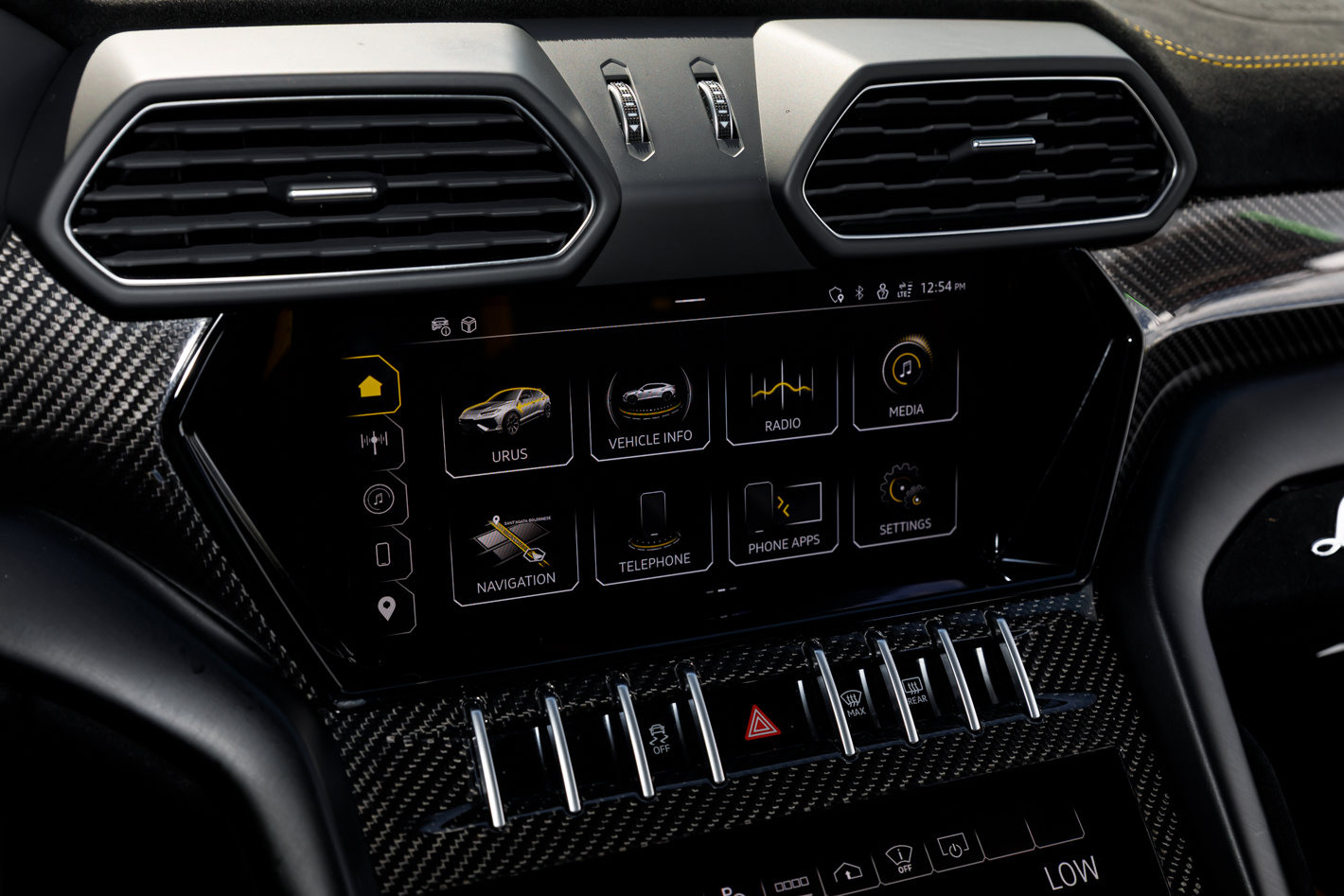 Used 2024 Lamborghini Urus Performante AWD/4WD image 37