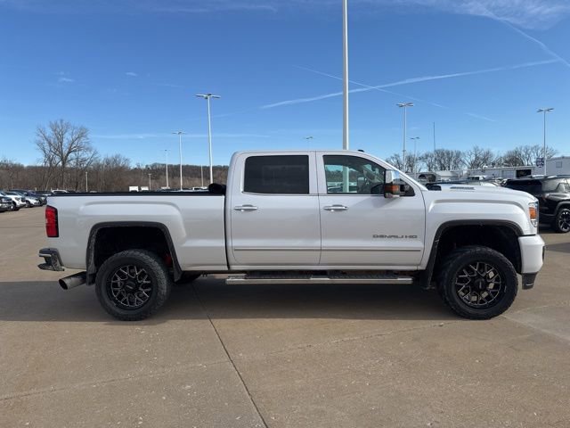 Used 2019 GMC Sierra 2500 Denali w/ Duramax Plus Package image 2