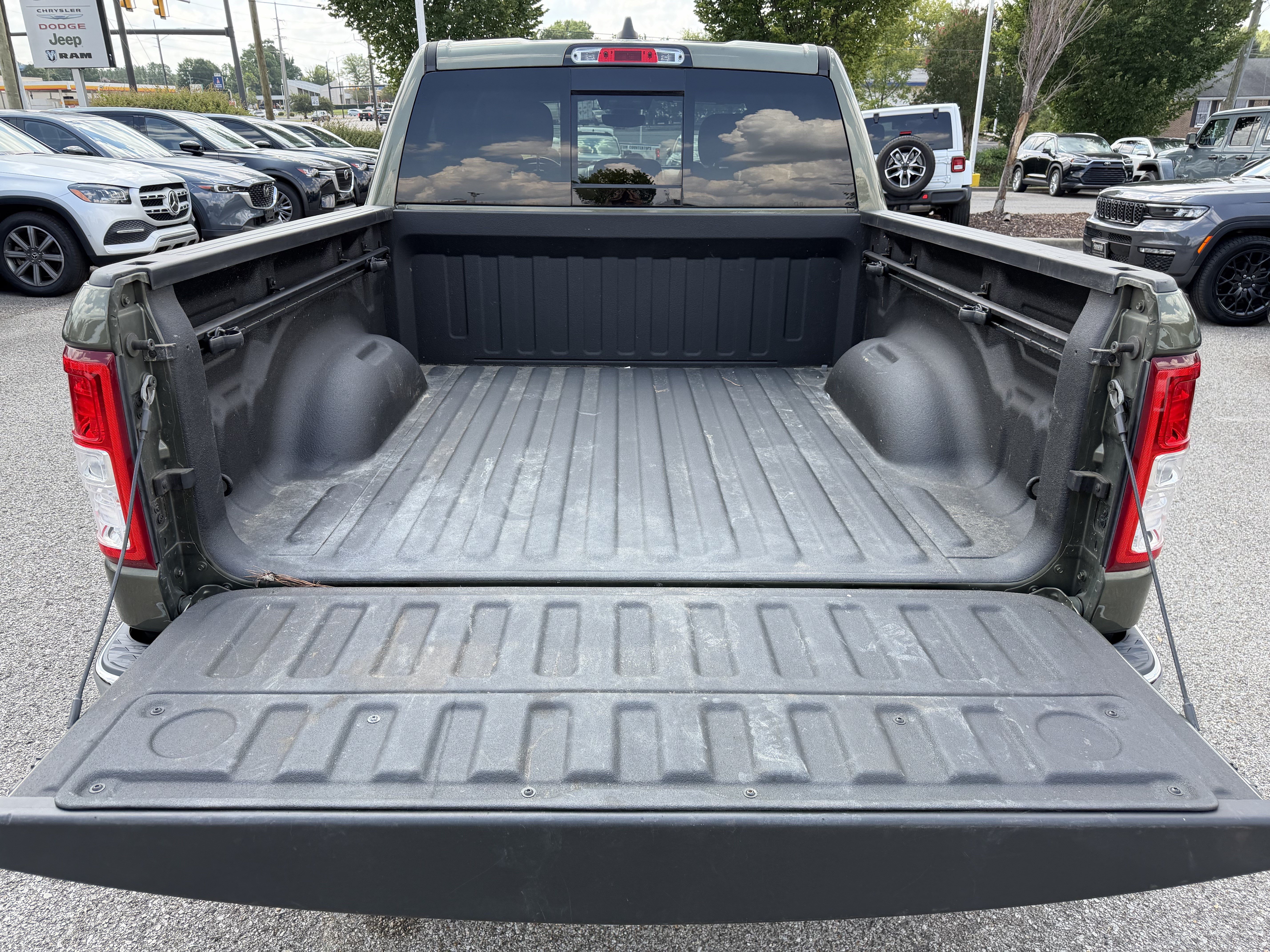 Used 2020 RAM 1500 Big Horn RWD image 34