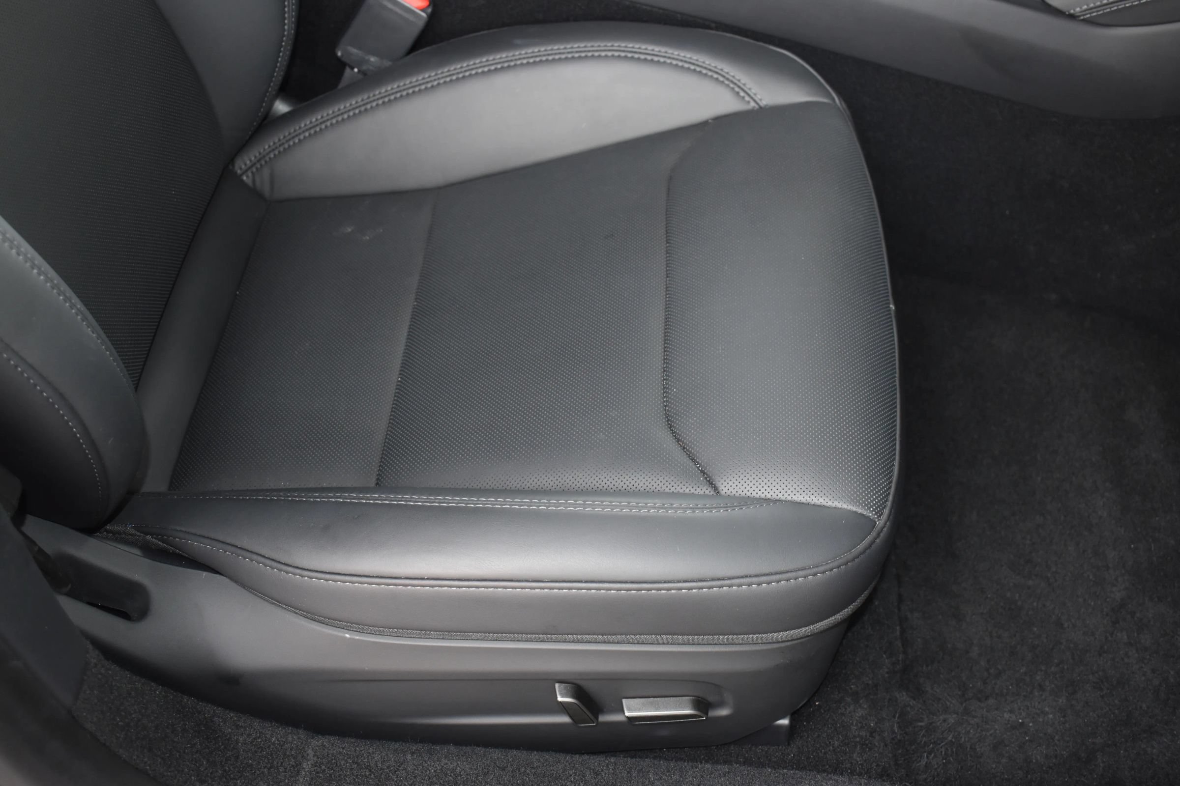 Used 2024 Tesla Model 3 Long Range AWD/4WD image 15