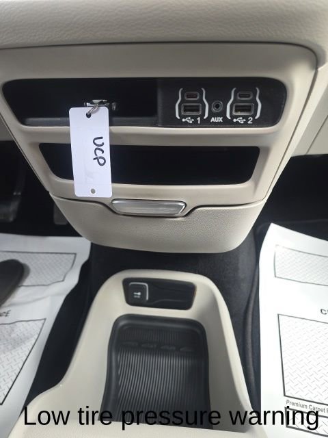 Used 2023 Chrysler Voyager LX image 19