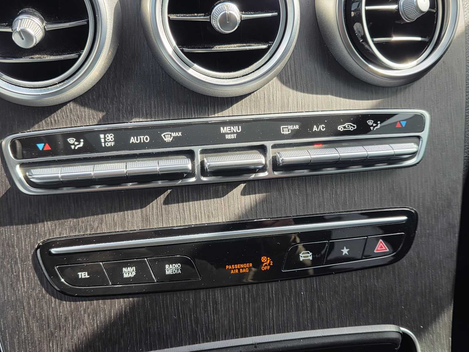 Used 2020 Mercedes-Benz GLC 300 4MATIC image 28
