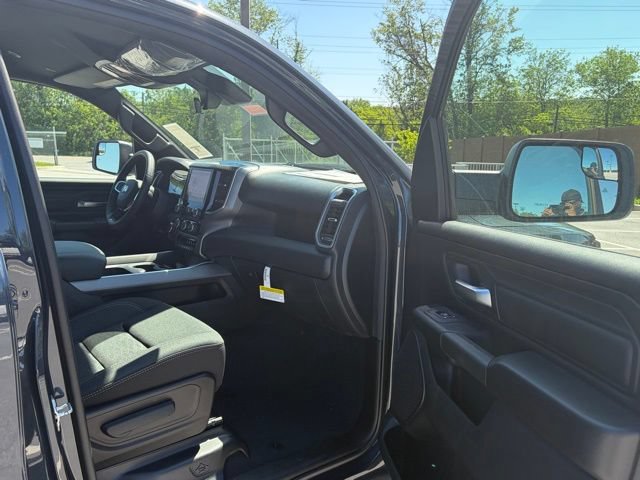 New 2026 RAM 1500 Express AWD/4WD image 23