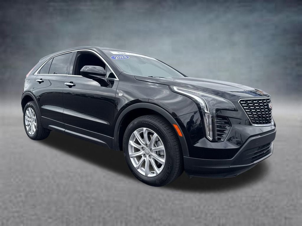Certified 2023 Cadillac XT4 Luxury w/ Cold Weather Package FWD image 11