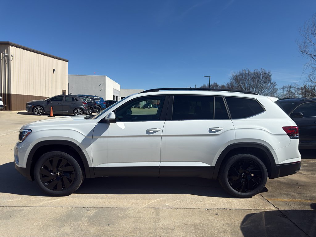 New 2026 Volkswagen Atlas SE FWD image 8