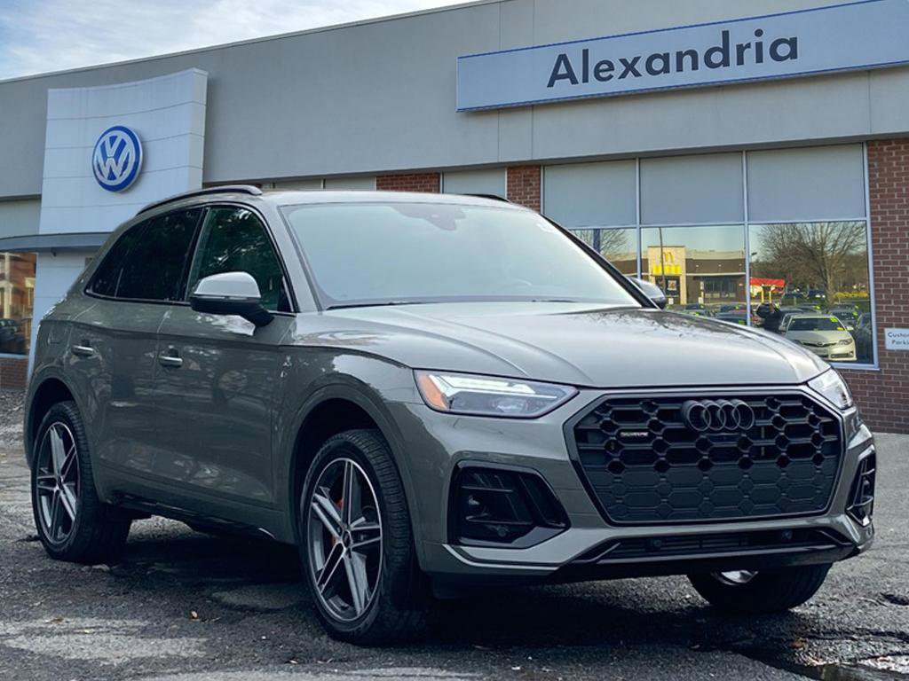 Used 2024 Audi Q5 e Premium Plus w/ Premium Plus Package