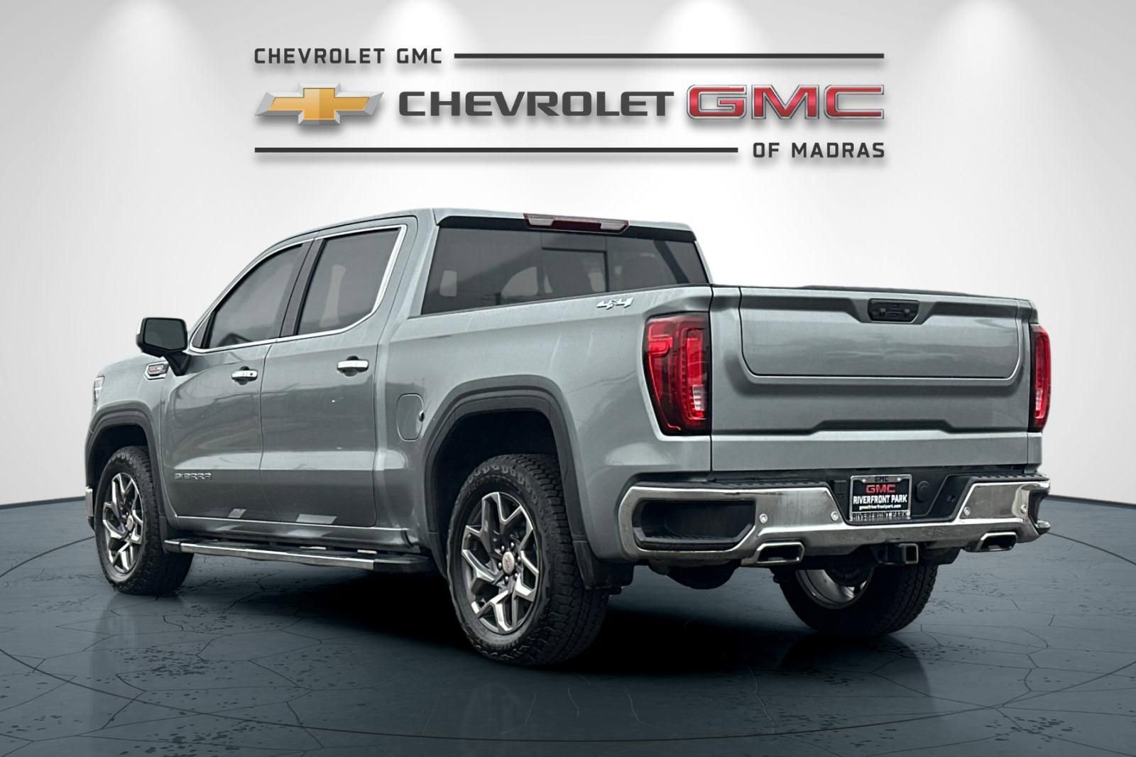 Used 2025 GMC Sierra 1500 SLT w/ SLT Premium Plus Package image 5