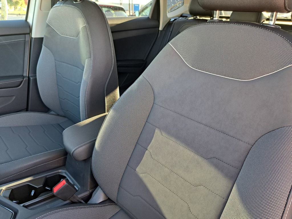 New 2026 Volkswagen Taos SE image 21